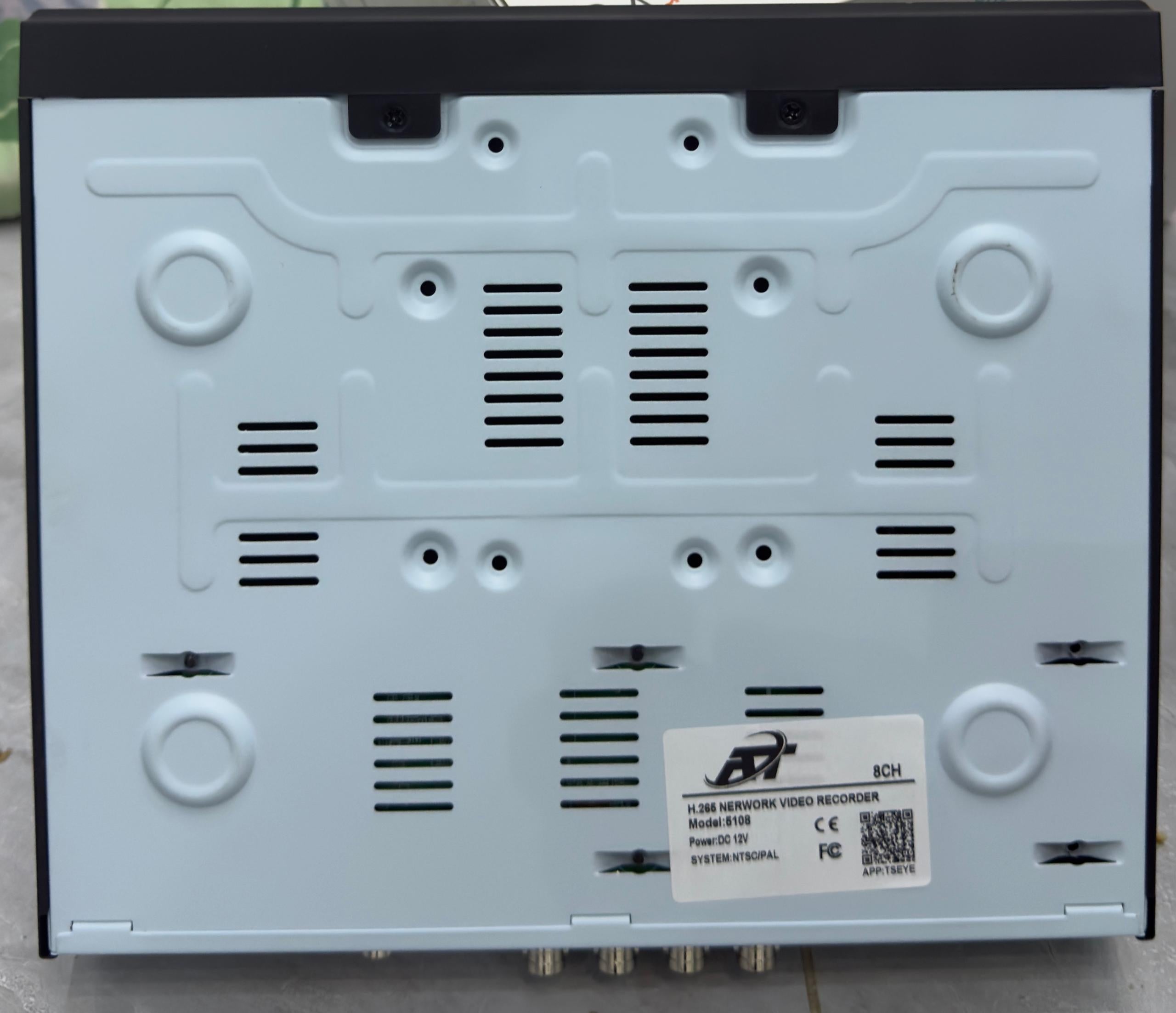 CAMERA ANALOGIQUE VisionPro Hybride 6-en-1 : Enregistreur DVR Full HD